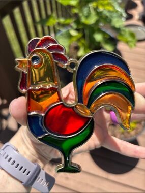 🐓Vintage rooster sun catcher or window ornament faux stained glass decor